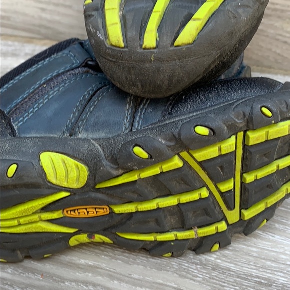 Keen Kids Oakridge Mid Hiking Shoe, Size 11 - Picture 3 of 6